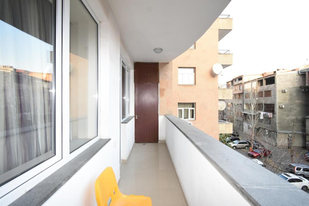 Mini Hotel Jerevan Buitenkant foto