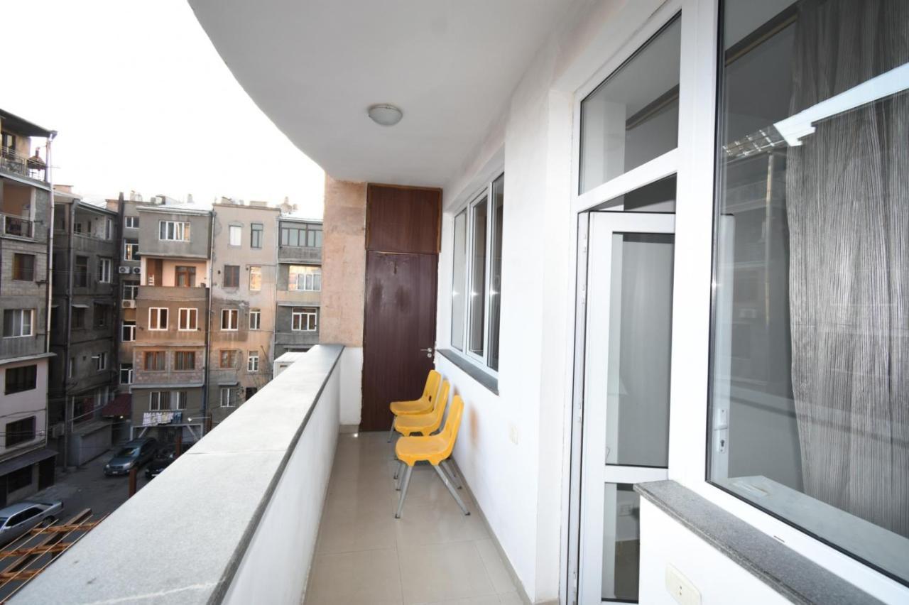 Mini Hotel Jerevan Buitenkant foto