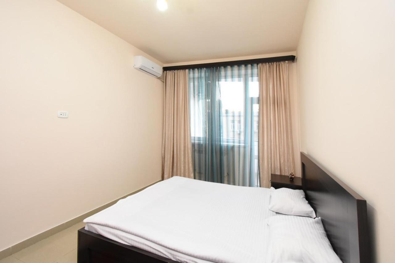 Mini Hotel Jerevan Buitenkant foto