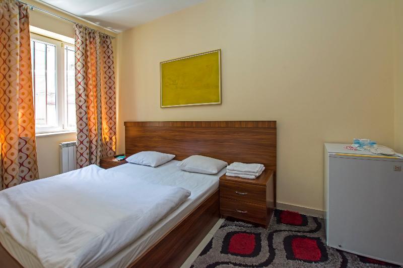 Mini Hotel Jerevan Buitenkant foto